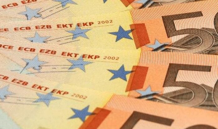 Кипр остался в евро