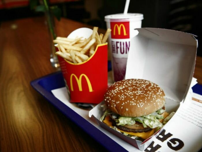 McDonald&#039;s экспериментирует с переходом на ресторанный сервис