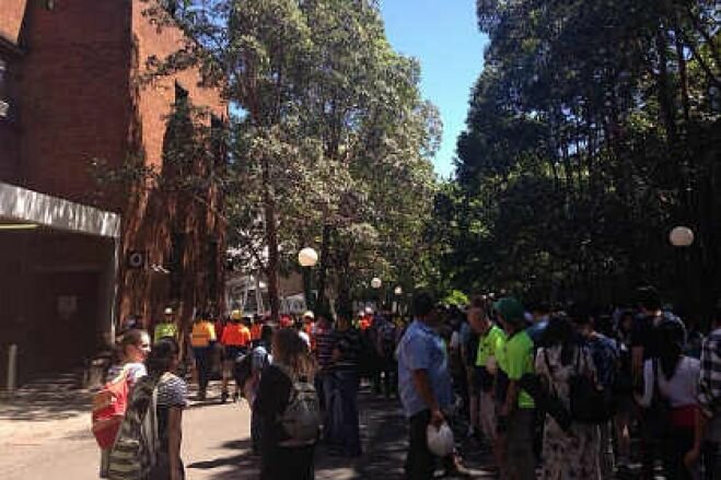 Пять тысяч человек эвакуированы из-за угрозы взрыва в университете Сиднея