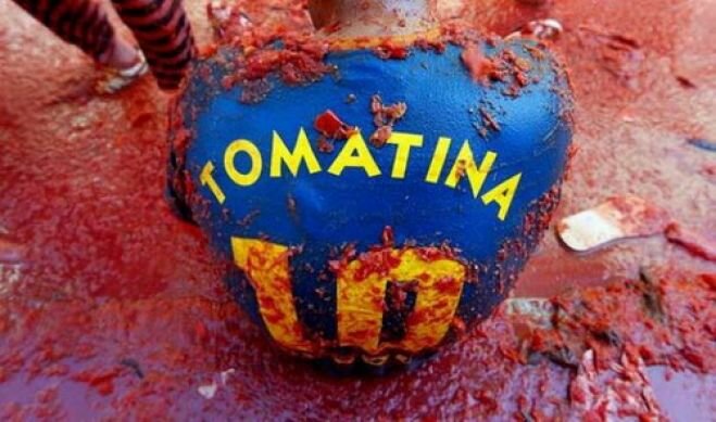Битва томатами надвигается на Испанию