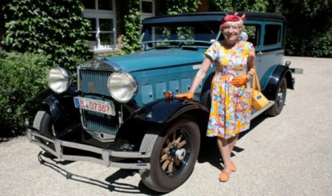 77-летняя туристка отправится в кругосветку на автомобиле