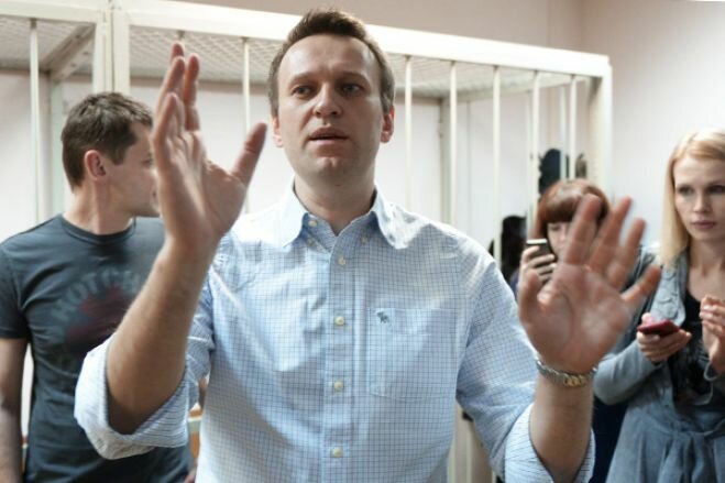 Замоскворецкий суд приговорил Алексея Навального к 3,5 годам условно