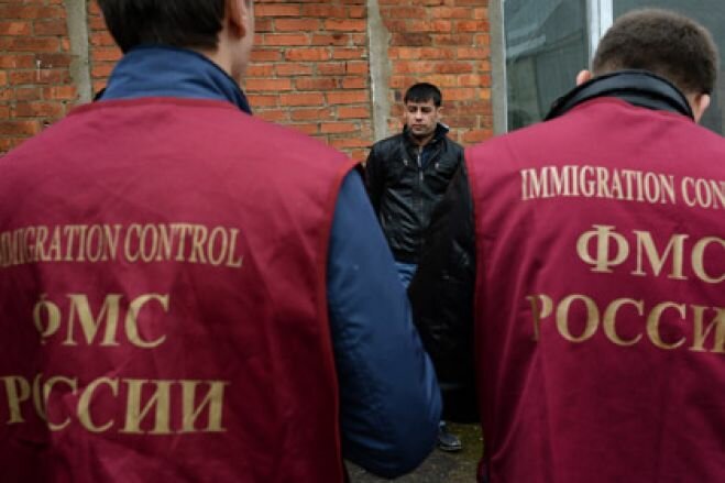 Московским полицейским поручили проверить все квартиры с мигрантами