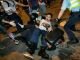 Более 100 человек задержаны во время расчищения баррикад в Гонконге