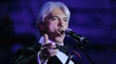 Хворостовский отменил концерты до конца августа из-за опухоли мозга