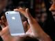 Apple в следующем году выпустит новый iPhone с выпуклым экраном